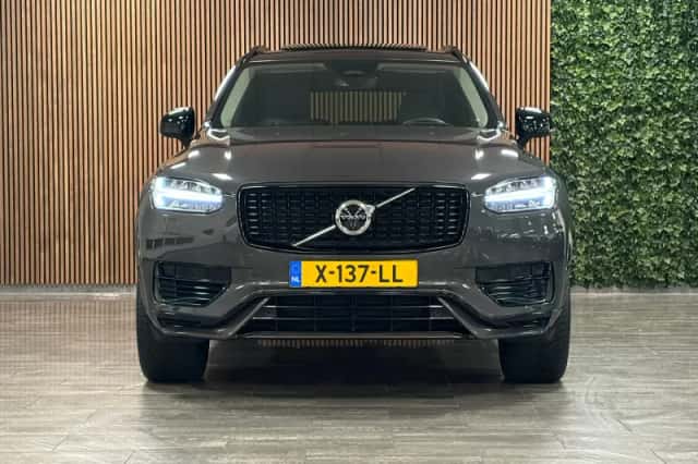 Volvo XC90 (2023) thumbnail 2