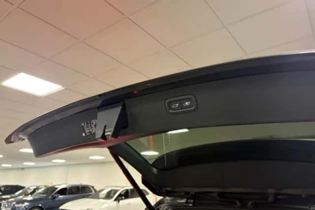 Volvo XC90 (2023) thumbnail 12