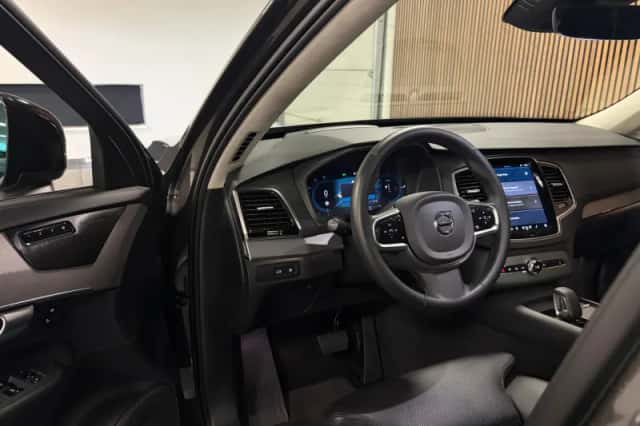 Volvo XC90 (2023) thumbnail 20