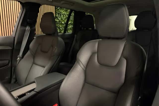 Volvo XC90 (2023) thumbnail 21