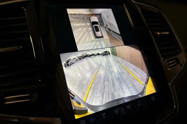 Volvo XC90 (2023) thumbnail 29
