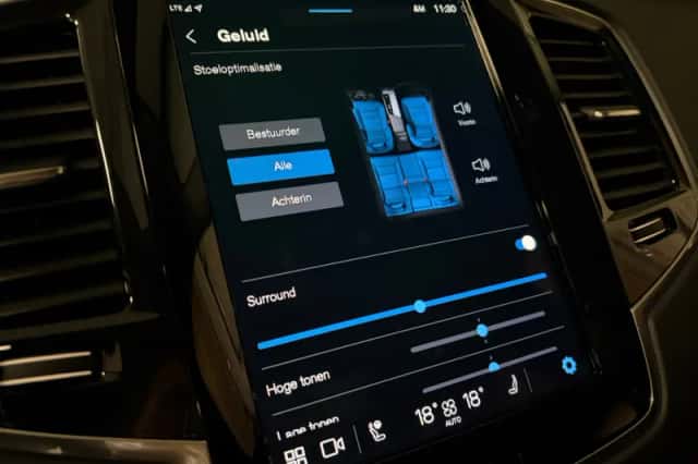 Volvo XC90 (2023) thumbnail 32