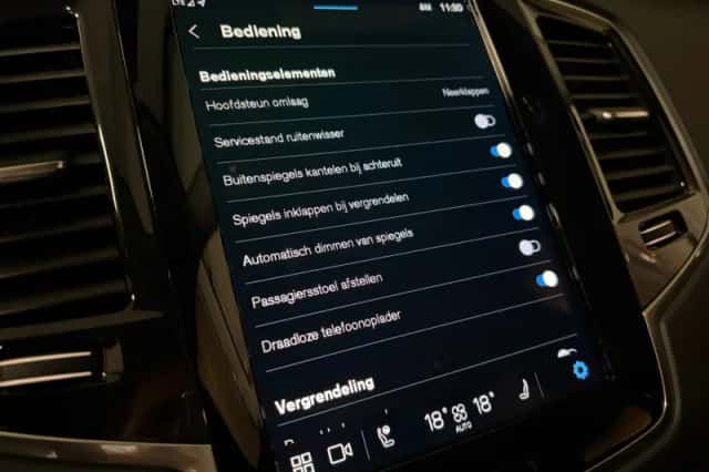 Volvo XC90 (2023) thumbnail 34