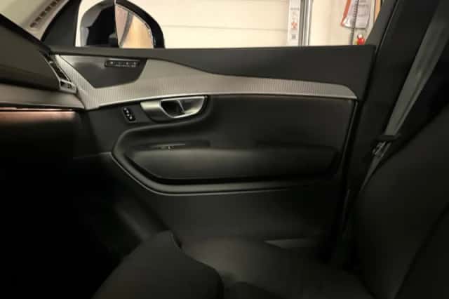 Volvo XC90 (2023) thumbnail 46