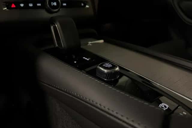 Volvo XC90 (2023) thumbnail 47