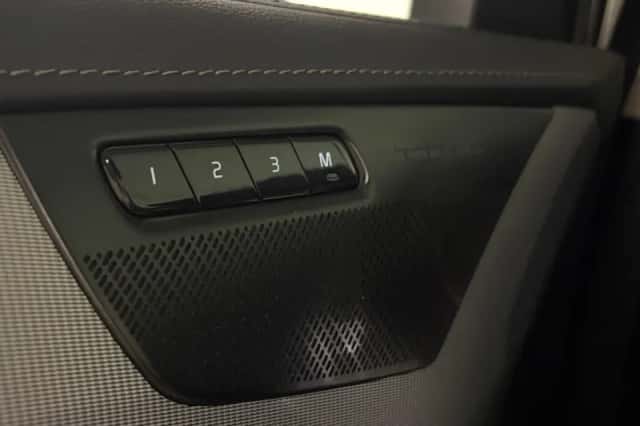Volvo XC90 (2023) thumbnail 48