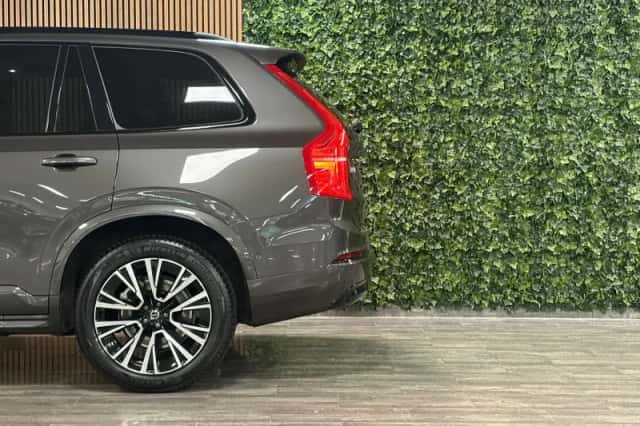 Volvo XC90 (2023) thumbnail 7