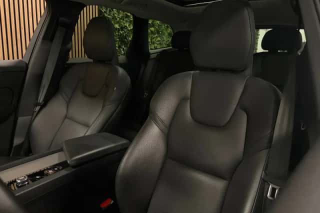Volvo XC60 (2023) thumbnail 19