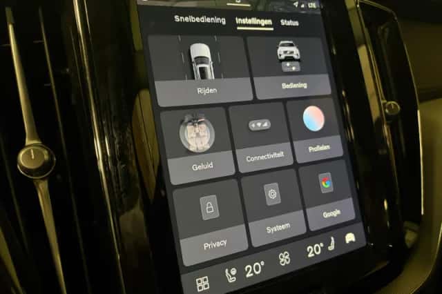 Volvo XC60 (2023) thumbnail 32