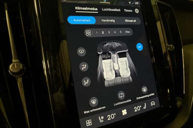 Volvo XC60 (2023) thumbnail 36