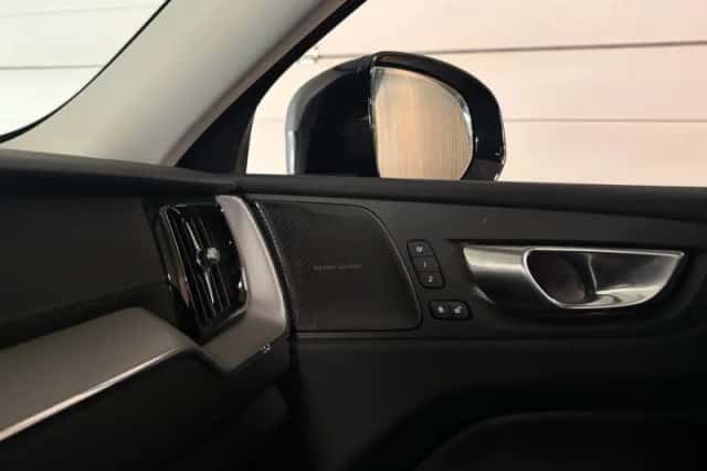 Volvo XC60 (2023) thumbnail 41