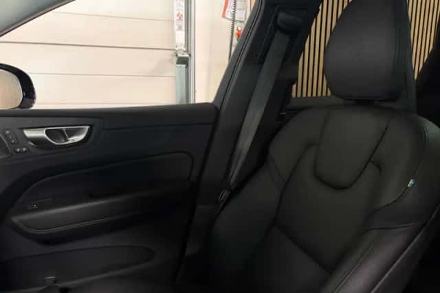 Volvo XC60 (2023) thumbnail 42