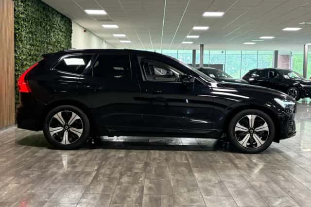 Volvo XC60 (2023) thumbnail 8