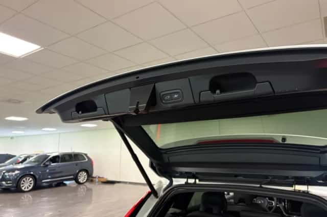 Volvo XC60 (2021) thumbnail 12