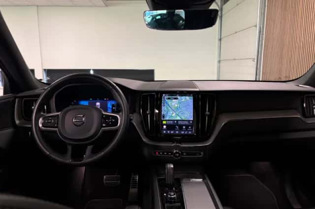 Volvo XC60 (2021) thumbnail 16