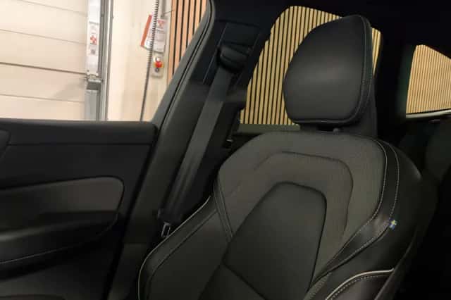 Volvo XC60 (2021) thumbnail 39