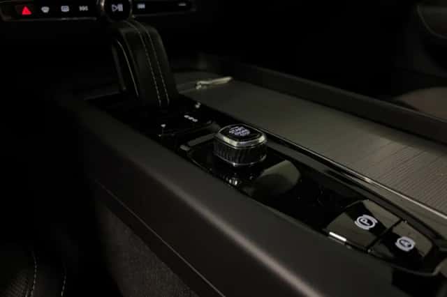 Volvo XC60 (2021) thumbnail 41