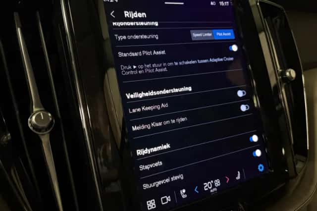 Volvo XC60 (2023) thumbnail 29