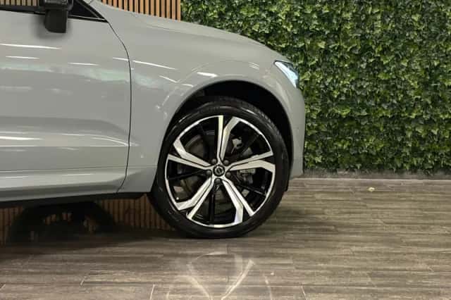 Volvo XC60 (2023) thumbnail 4