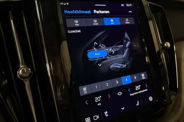 Volvo XC60 (2023) thumbnail 34