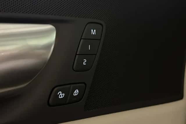 Volvo XC60 (2023) thumbnail 49