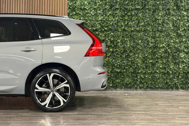 Volvo XC60 (2023) thumbnail 7
