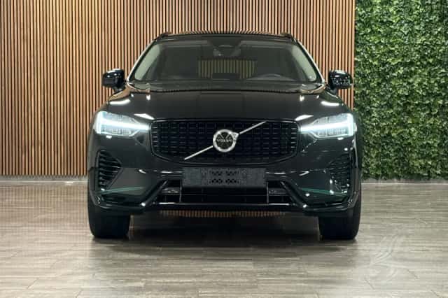 Volvo XC60 (2022) thumbnail 2