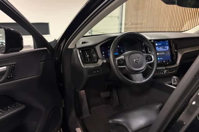 Volvo XC60 (2022) thumbnail 18