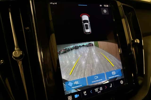 Volvo XC60 (2022) thumbnail 23