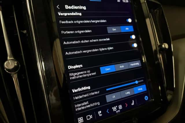 Volvo XC60 (2022) thumbnail 29