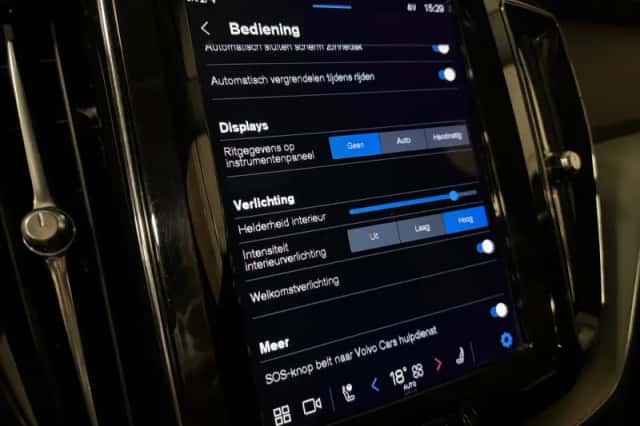 Volvo XC60 (2022) thumbnail 30