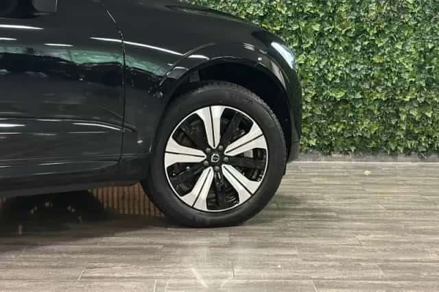 Volvo XC60 (2022) thumbnail 4