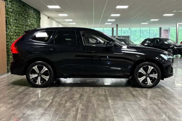Volvo XC60 (2022) thumbnail 7