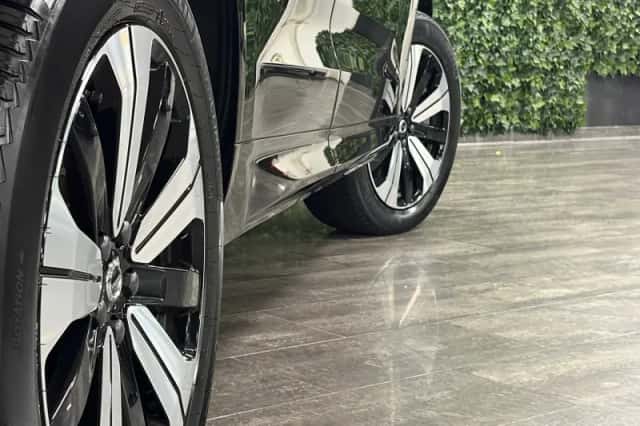 Volvo XC60 (2022) thumbnail 8