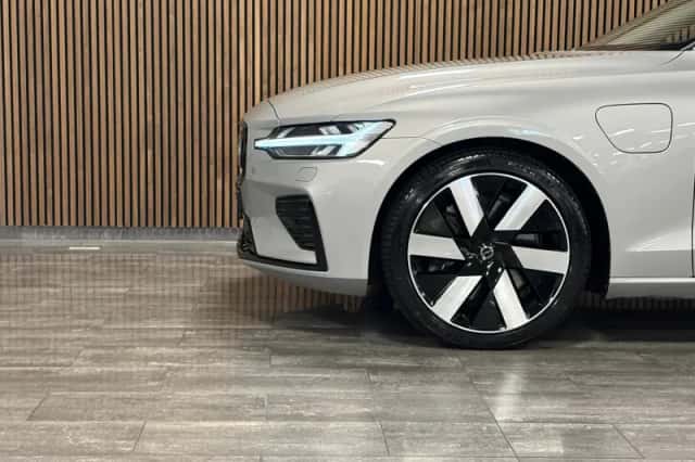 Volvo V60 (2024) thumbnail 6