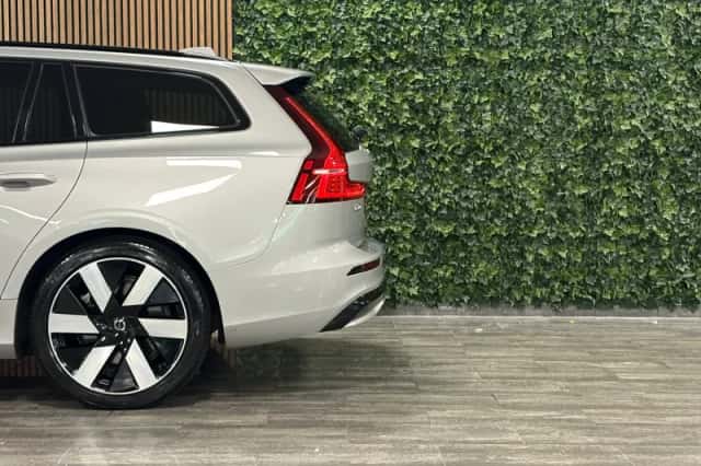 Volvo V60 (2024) thumbnail 7
