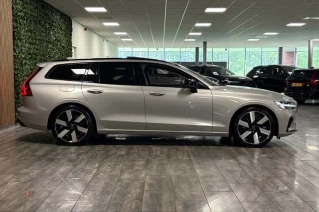 Volvo V60 (2024) thumbnail 8