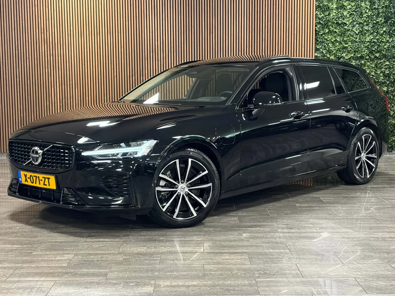 Volvo V60 (2024) — foto 1