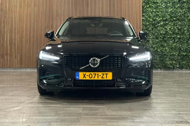 Volvo V60 (2024) thumbnail 2