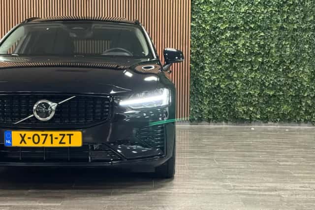 Volvo V60 (2024) thumbnail 11