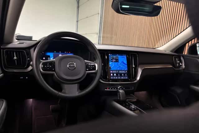 Volvo V60 (2024) thumbnail 18