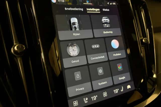 Volvo V60 (2024) thumbnail 28