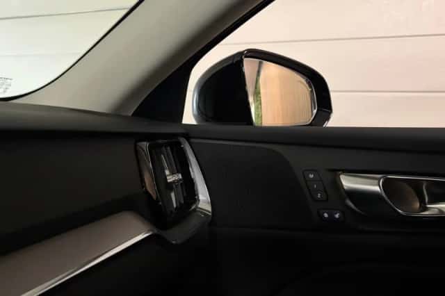 Volvo V60 (2024) thumbnail 36