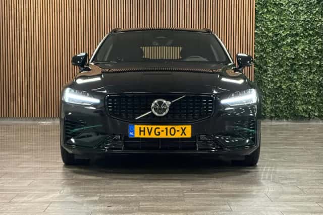 Volvo V60 (2025) thumbnail 2