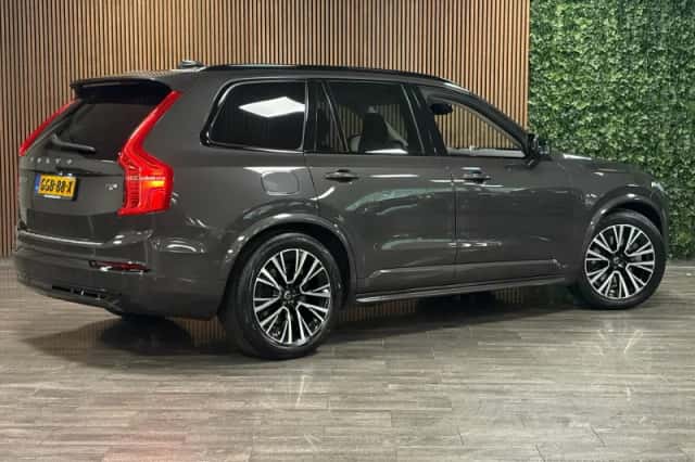 Volvo XC90 (2024) thumbnail 3