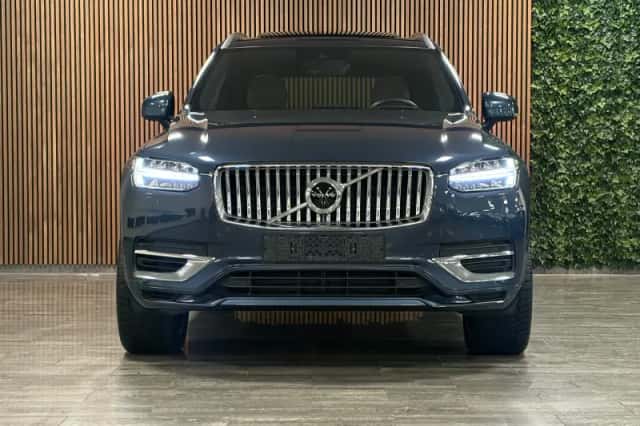 Volvo XC90 (2021) thumbnail 2