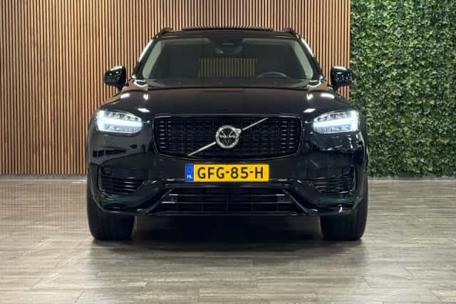 Volvo XC90 (2024) thumbnail 2