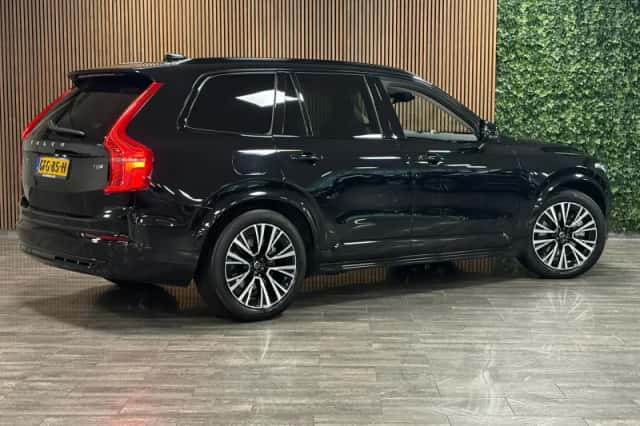 Volvo XC90 (2024) thumbnail 3