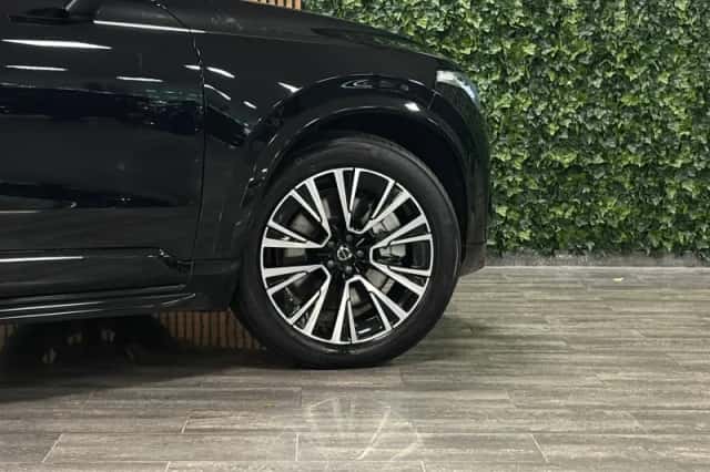 Volvo XC90 (2024) thumbnail 4