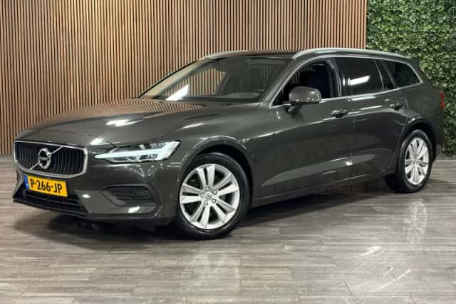 Volvo V60 (2022) thumbnail 1